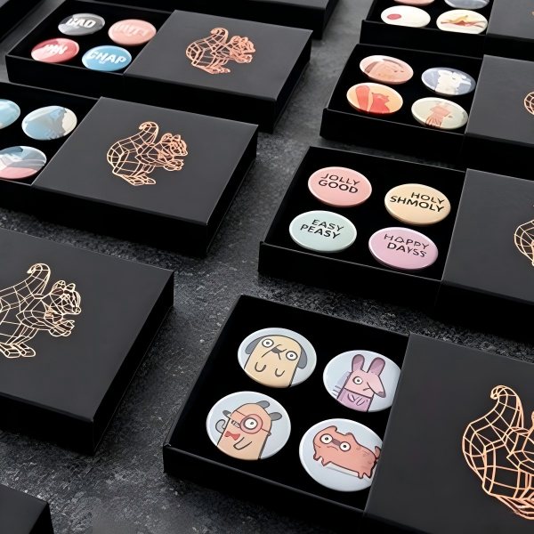 Custom keychain gift box packaging for bulk shipment