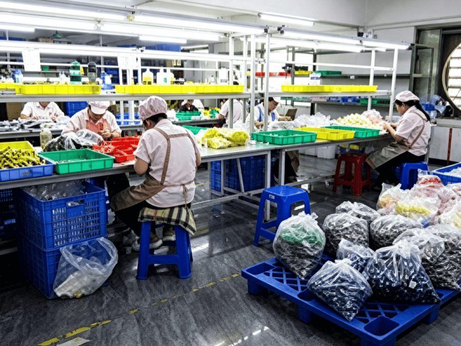 Keychain factory in-process inspection and organized production lots