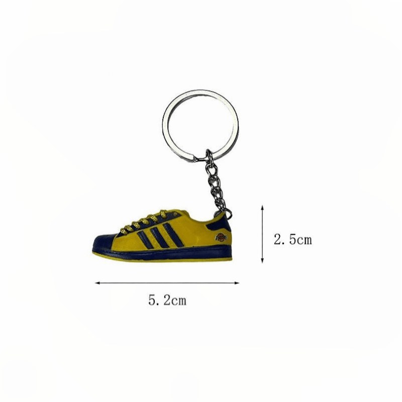 Basketball shoe keychain size chart: a 5.2 cm sneaker shown with a 2.5 cm height callout