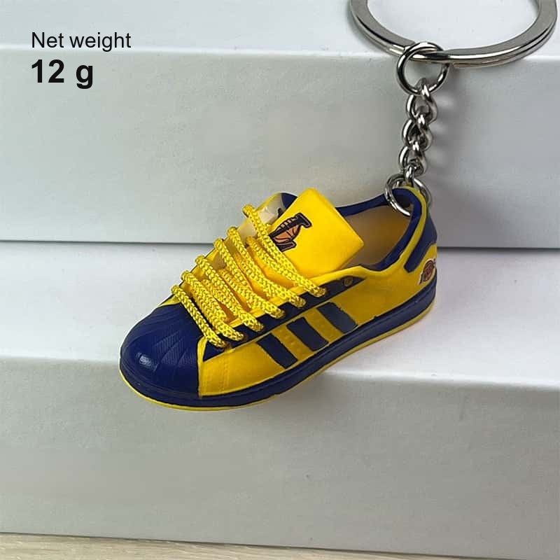Basketball shoe keychain net weight: 12 g with the split ring and the chain fitted
