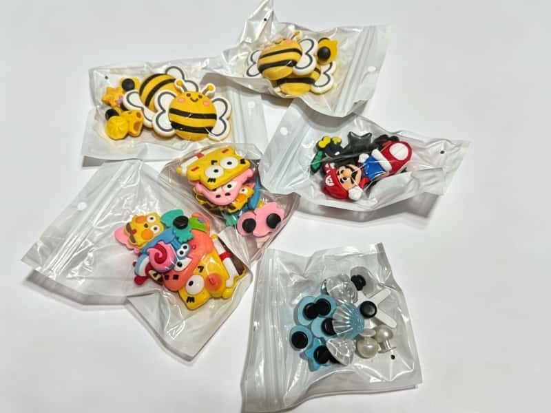 Retail packaging for custom shoe charms