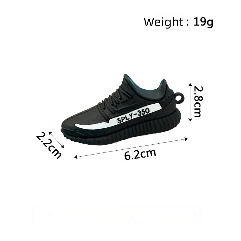 Yeezy shoe keychain measured on the reference piece: 6.2 cm long, 2.2 cm wide and 2.8 cm high