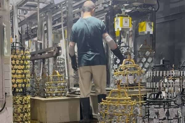 Electroplating line for gold and silver custom car keychains