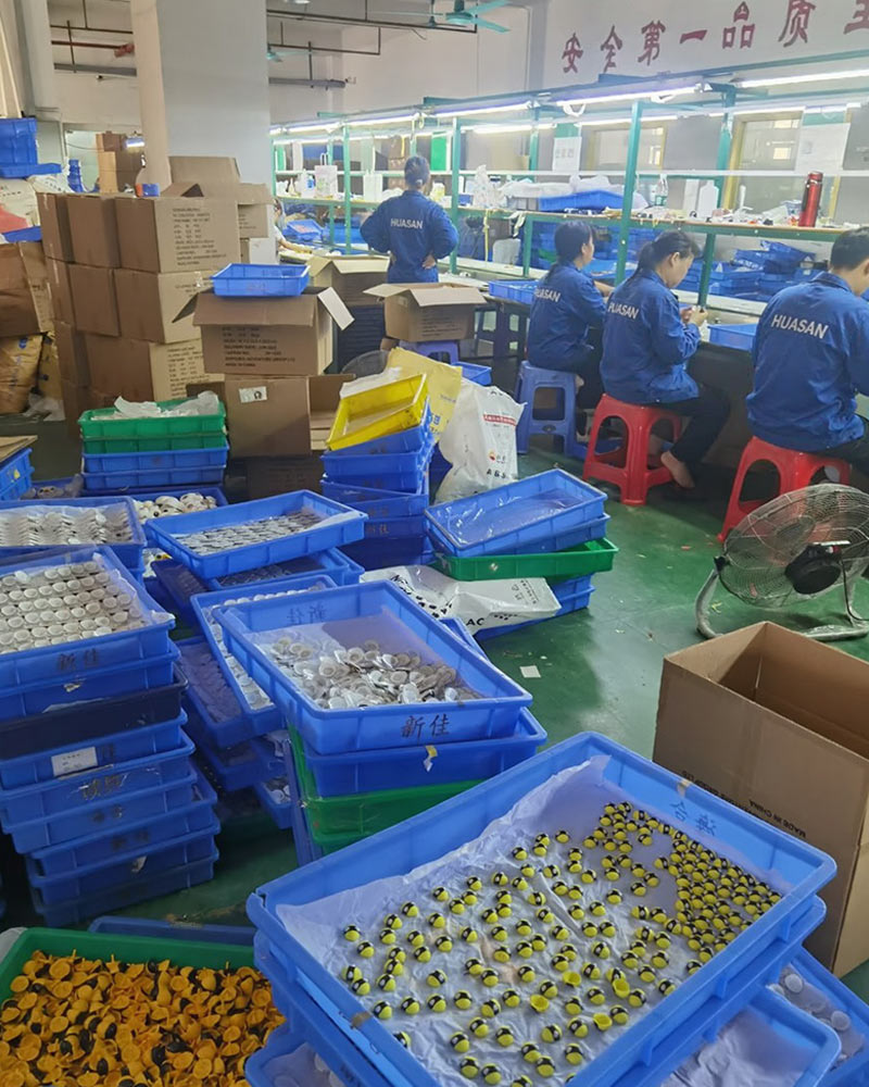 custom-keychain-packing-workshop
