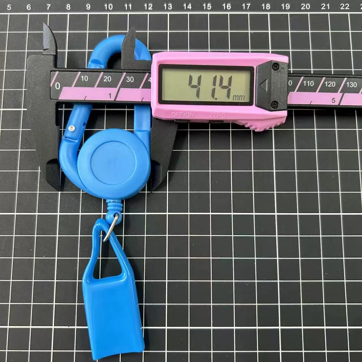 Hand Holding Retractable Lighter Holder
