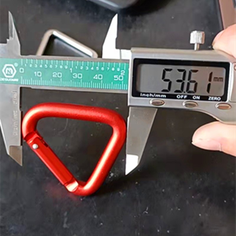 Triangle Carabiner Size Measurement